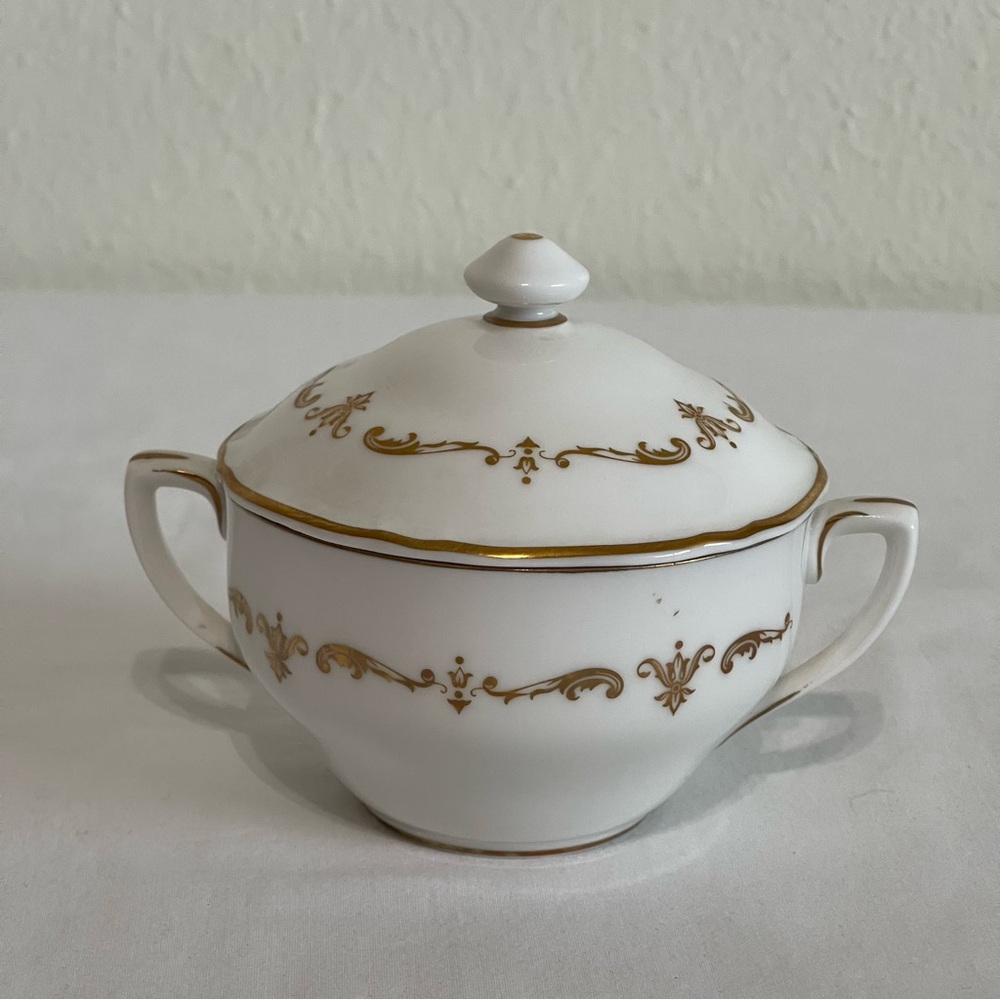 Royal Worcester Gold Chantilly Bone China Sugar Bowl